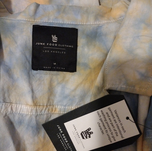 Junk Food Button Up Top M - Picture 5 of 5